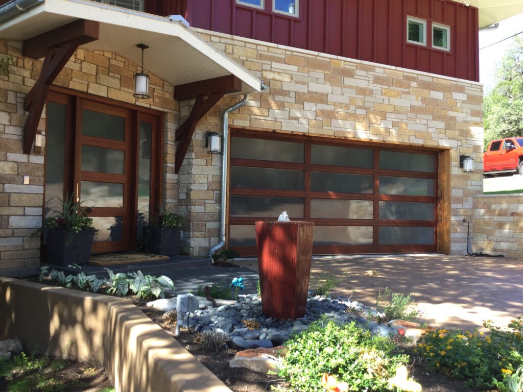 Matching-Entry-and-Garage-Door-in-WRC